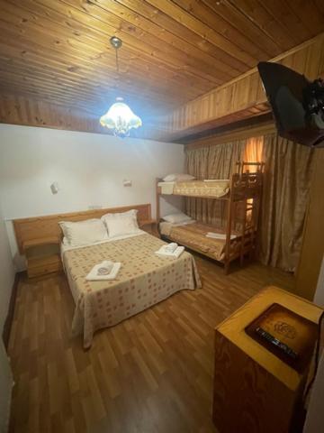 Mountain Rose Hotel & Restaurant Педулас Екстер'єр фото